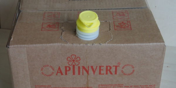 Der leere Futterkarton